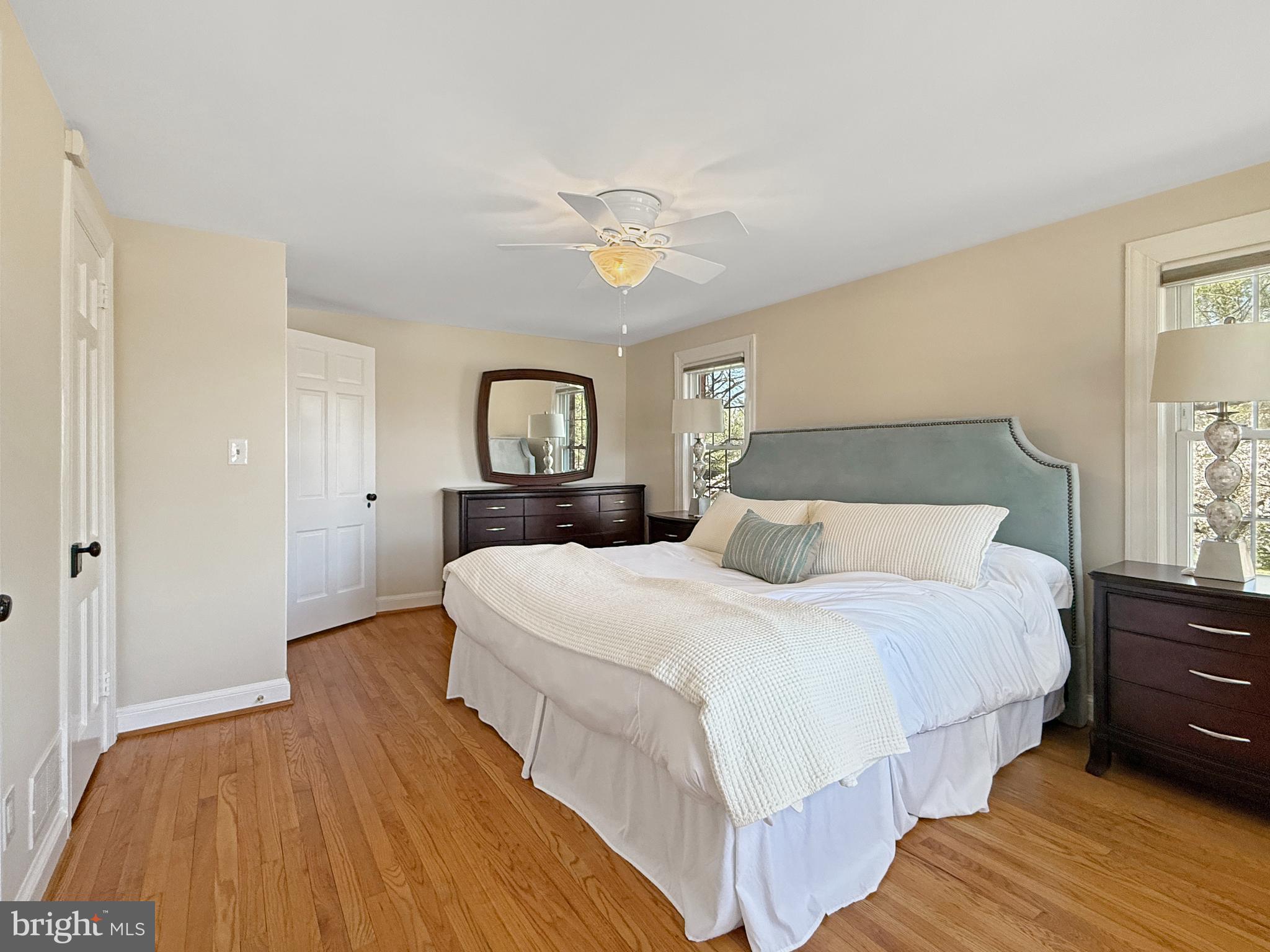 WILLIAMSBURG VILLAGE - Residential