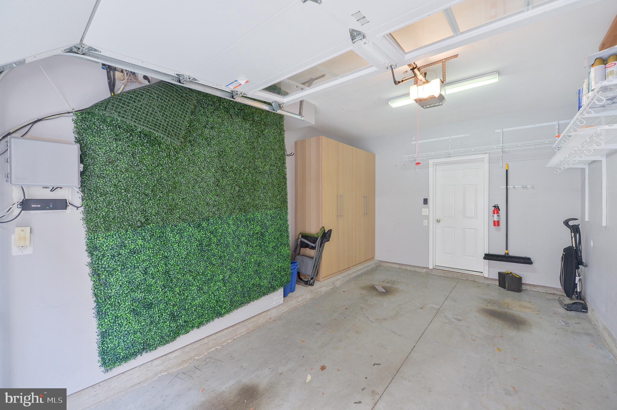 NAVAL SQUARE - Residential Lease