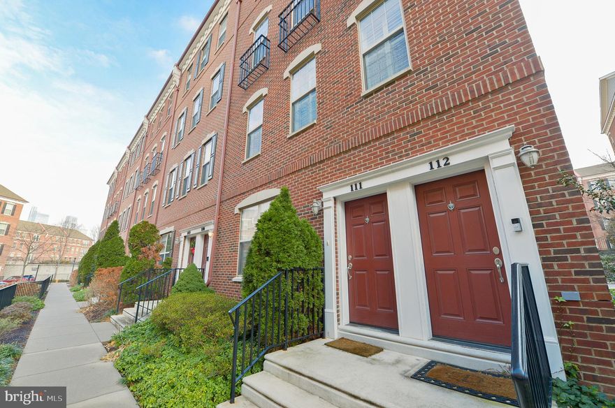 Welcome to 111 Commodore Court! This beautiful 3 bedroom, 2.5 bathroom townhome is perfect for your next rental! Located in the highly sought after Naval Square neighborhood, this rental is in a prime location in close proximity to Center City and Graduate Hospital. Upon arrival you will immediately notice the pristine hardwood flooring, recessed lighting and open floor plan layout throughout the main level. To the rear of the home is the updated kitchen with breakfast bar area. The kitchen features stainless steel appliances, granite countertops, plenty of cabinetry for kitchen storage and a breakfast bar area with room for barstool seating. Off of the kitchen is a half bath. Head upstairs to the second level of the home where you will find 3 fully carpeted, spacious bedrooms with tons of closet space and two bedrooms give access to the turf balcony. In the hallway there is a full bathroom next to a laundry closet with washer & dryer included. The primary bedroom has custom shelving and a fully updated bathroom with a dual vanity sink, glass stall shower, jacuzzi tub and tons of vanity storage. This property also comes with an attached garage perfect for one car parking and additional storage area. 111 Commodore is steps from the Schuyllkill River Trail, CHOP, Giant Heirloom Market, South Street and so much more! Schedule your tour today!