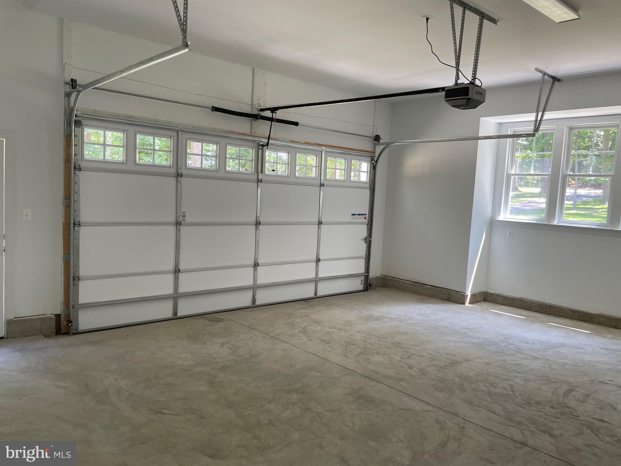 OREGON RIDGE - Residential Lease