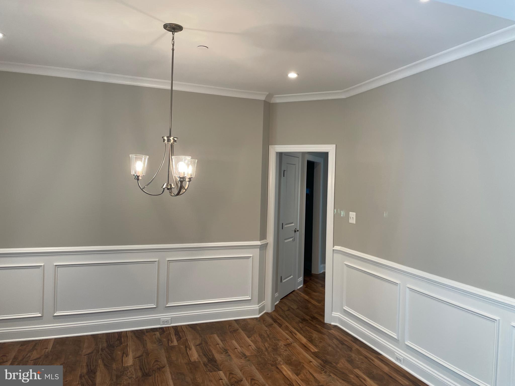 OREGON RIDGE - Residential Lease