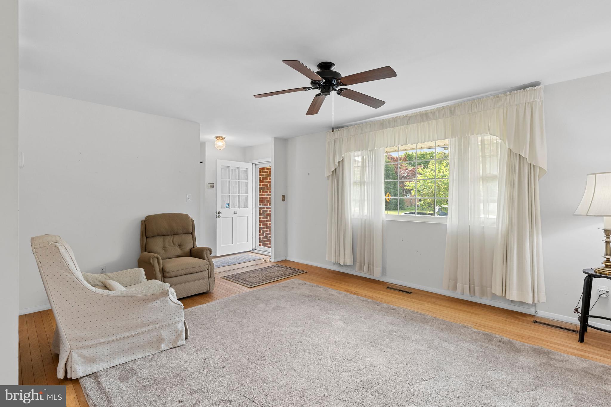 9207 SNYDER LANE