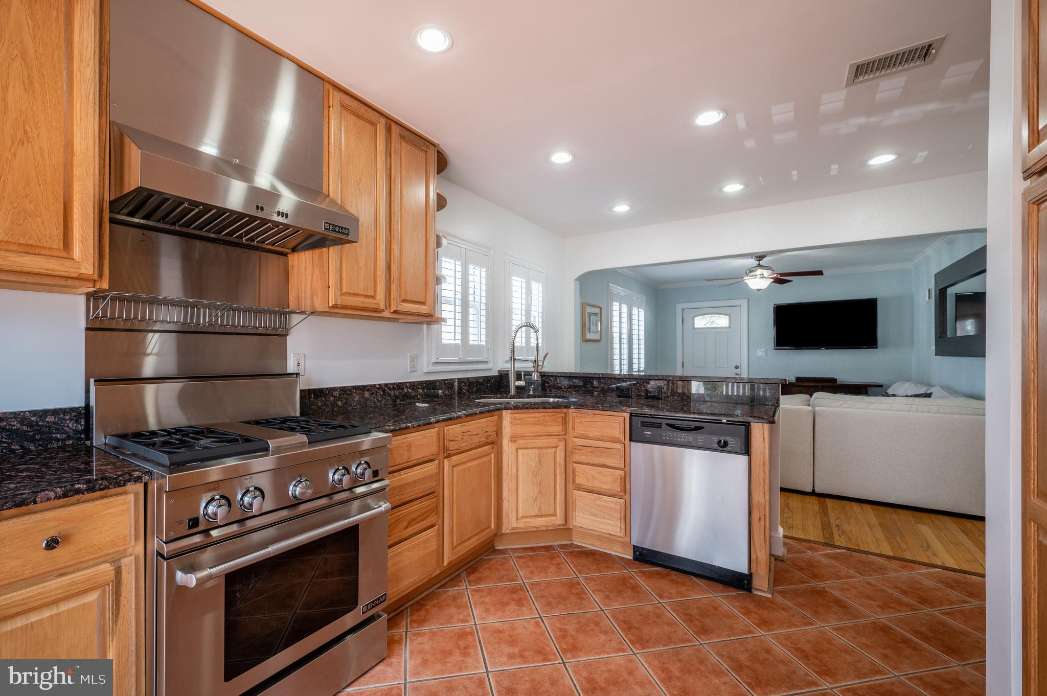 DOUGLAS PARK - Residential