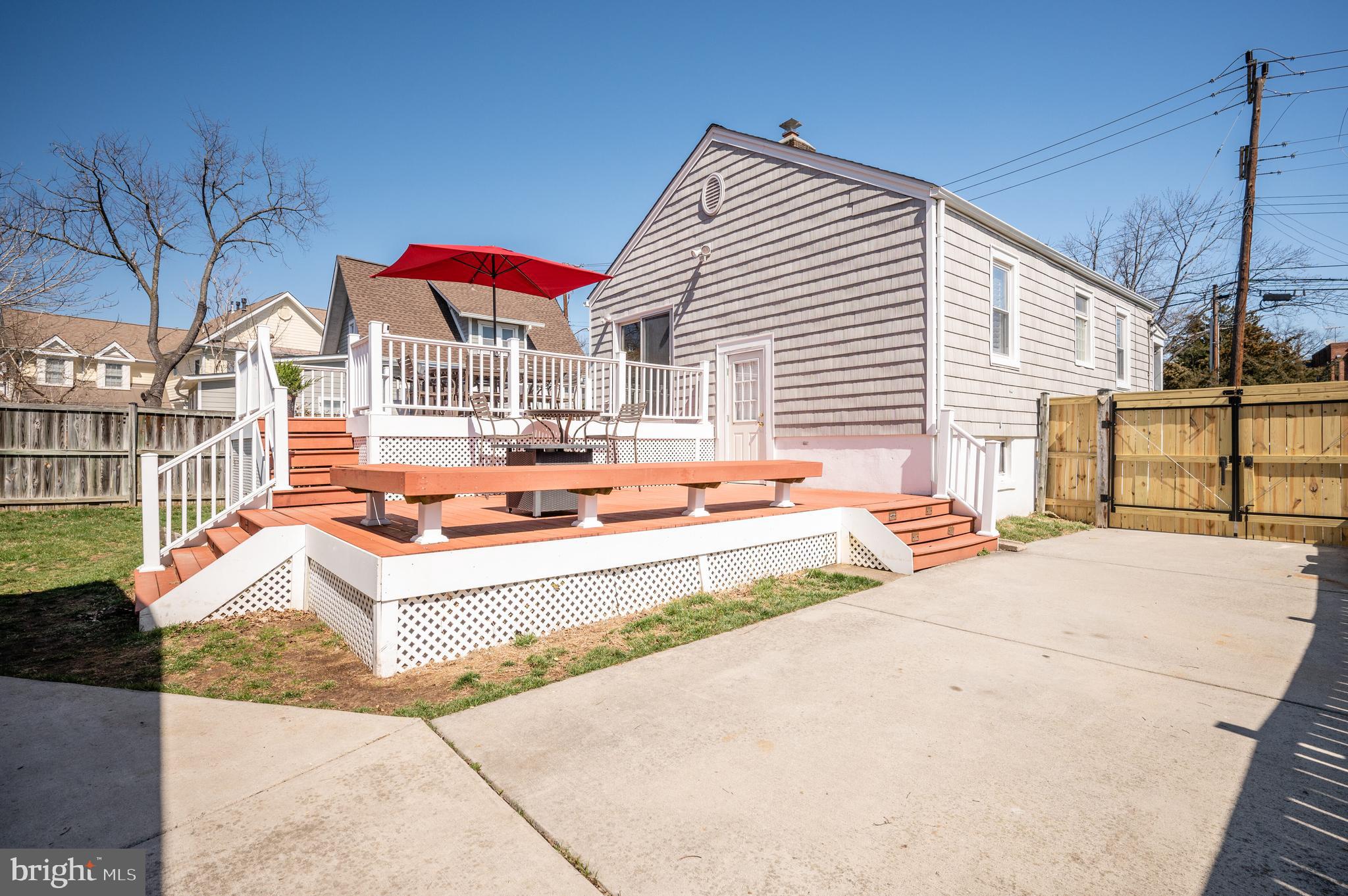 DOUGLAS PARK - Residential