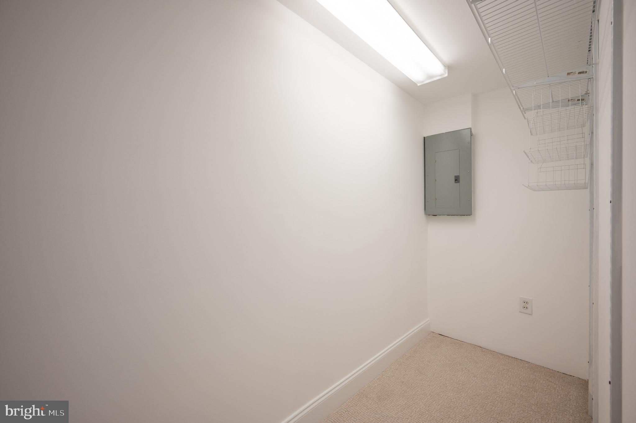 DOUGLAS PARK - Residential