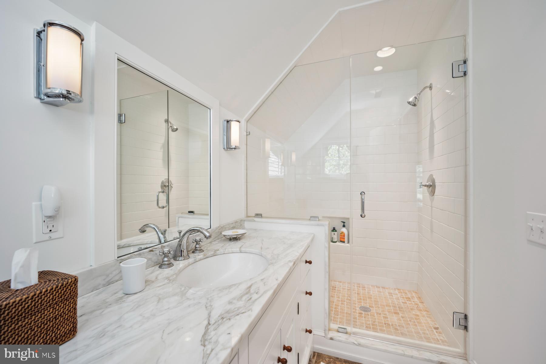 ARONIMINK - Residential