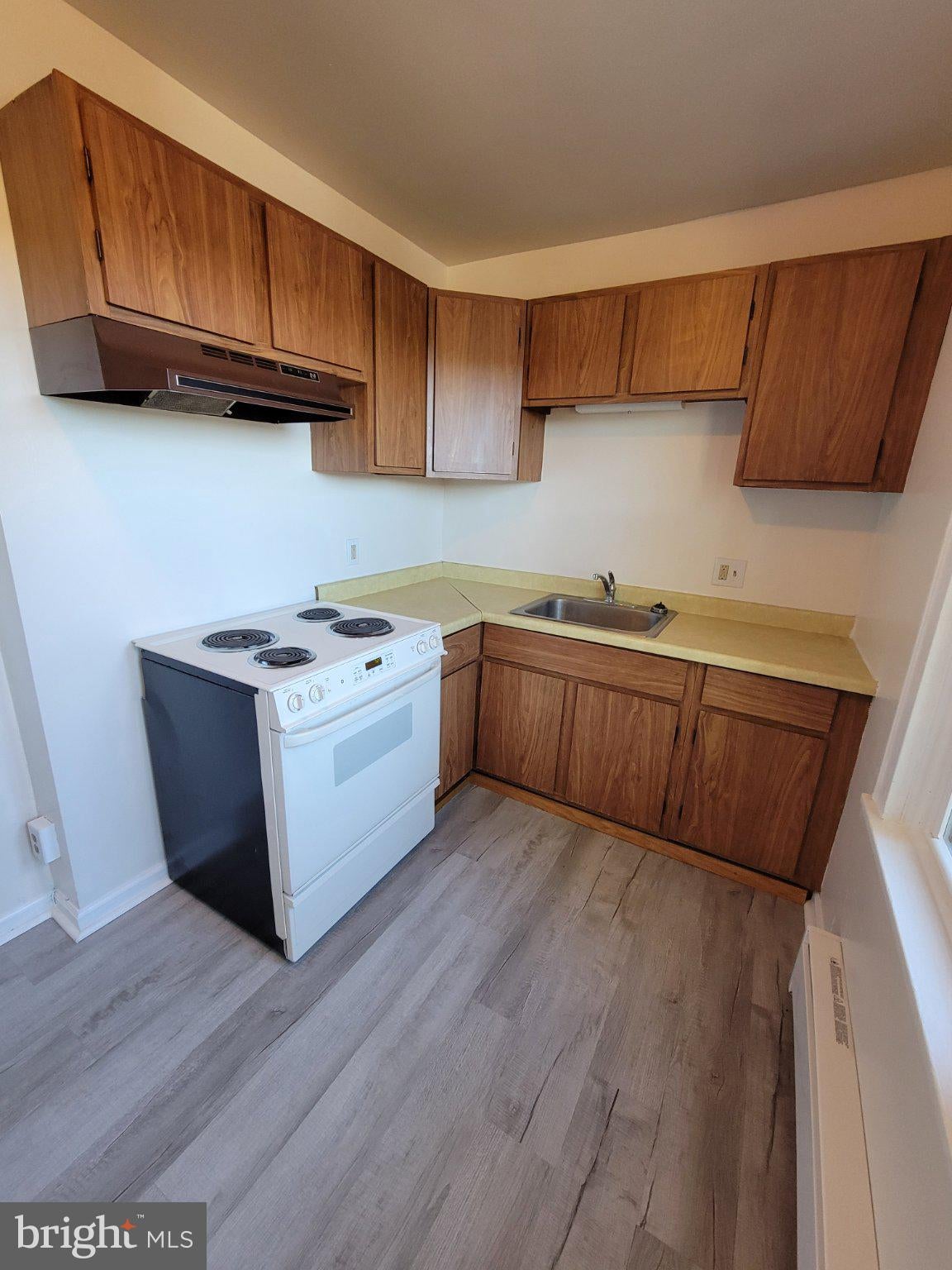 409 COUNTRY CLUB ROAD 1