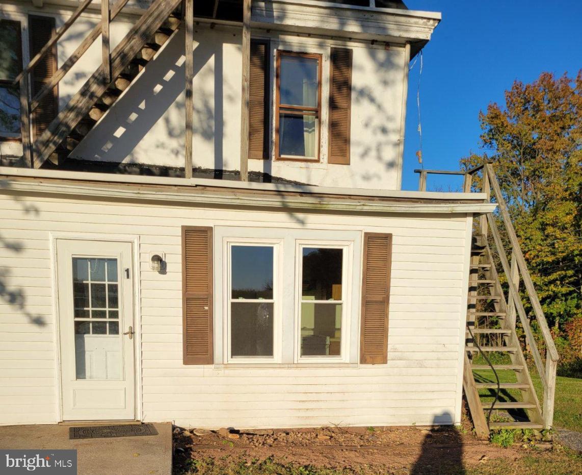 409 COUNTRY CLUB ROAD 1