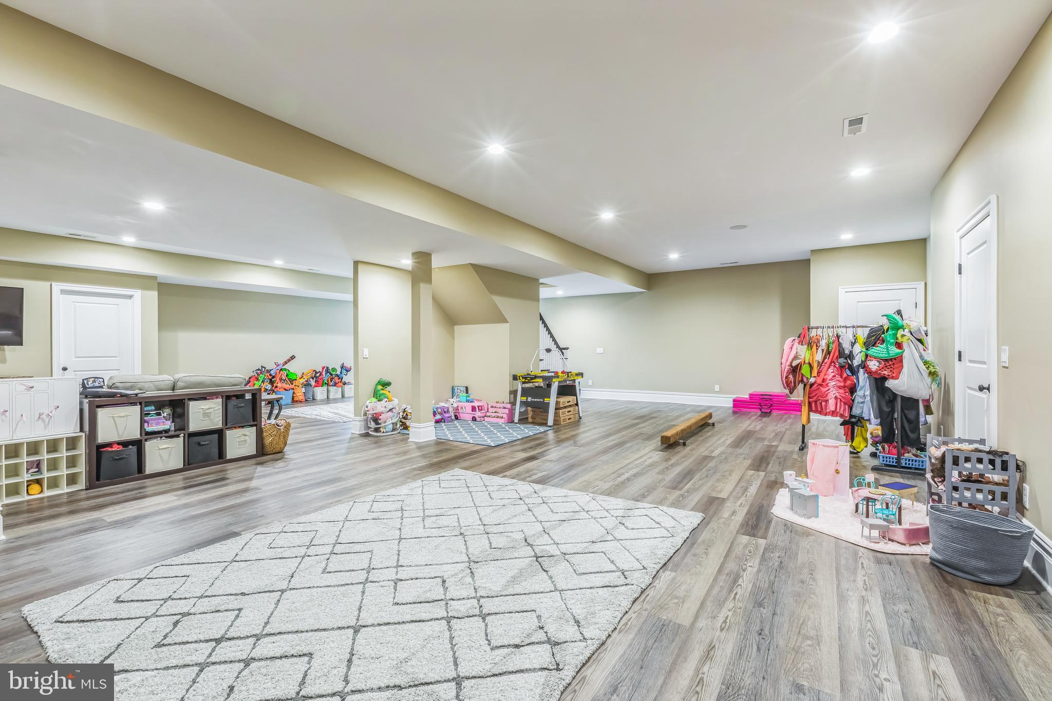 WAVERLY AT NORTHAMPTON - Residential