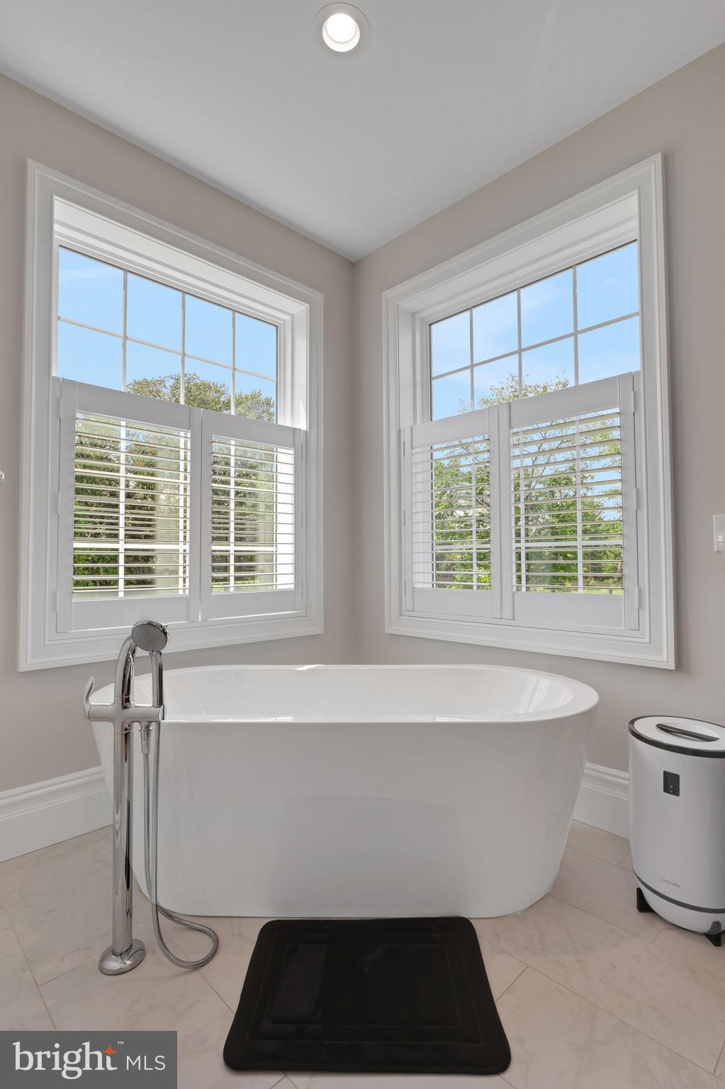 WAVERLY AT NORTHAMPTON - Residential