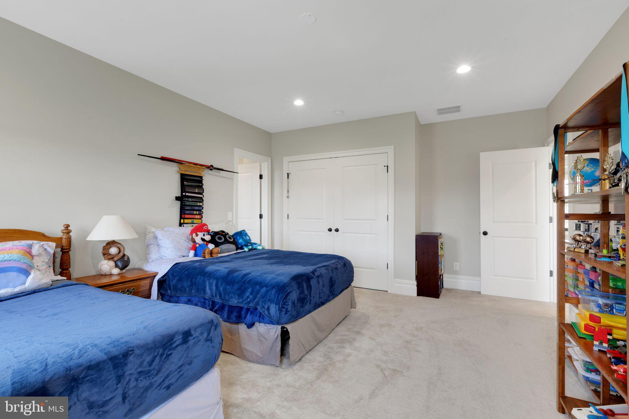 WAVERLY AT NORTHAMPTON - Residential