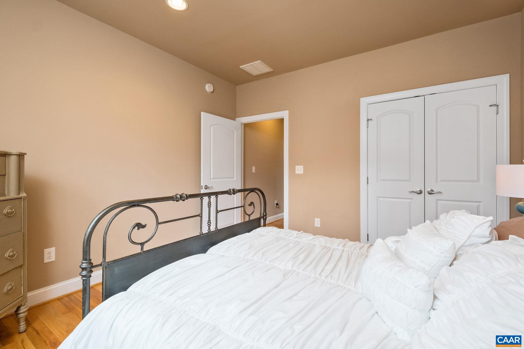 GODALMING - Residential