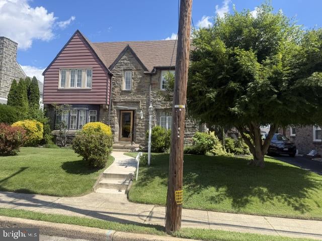 915 TURNER AVENUE