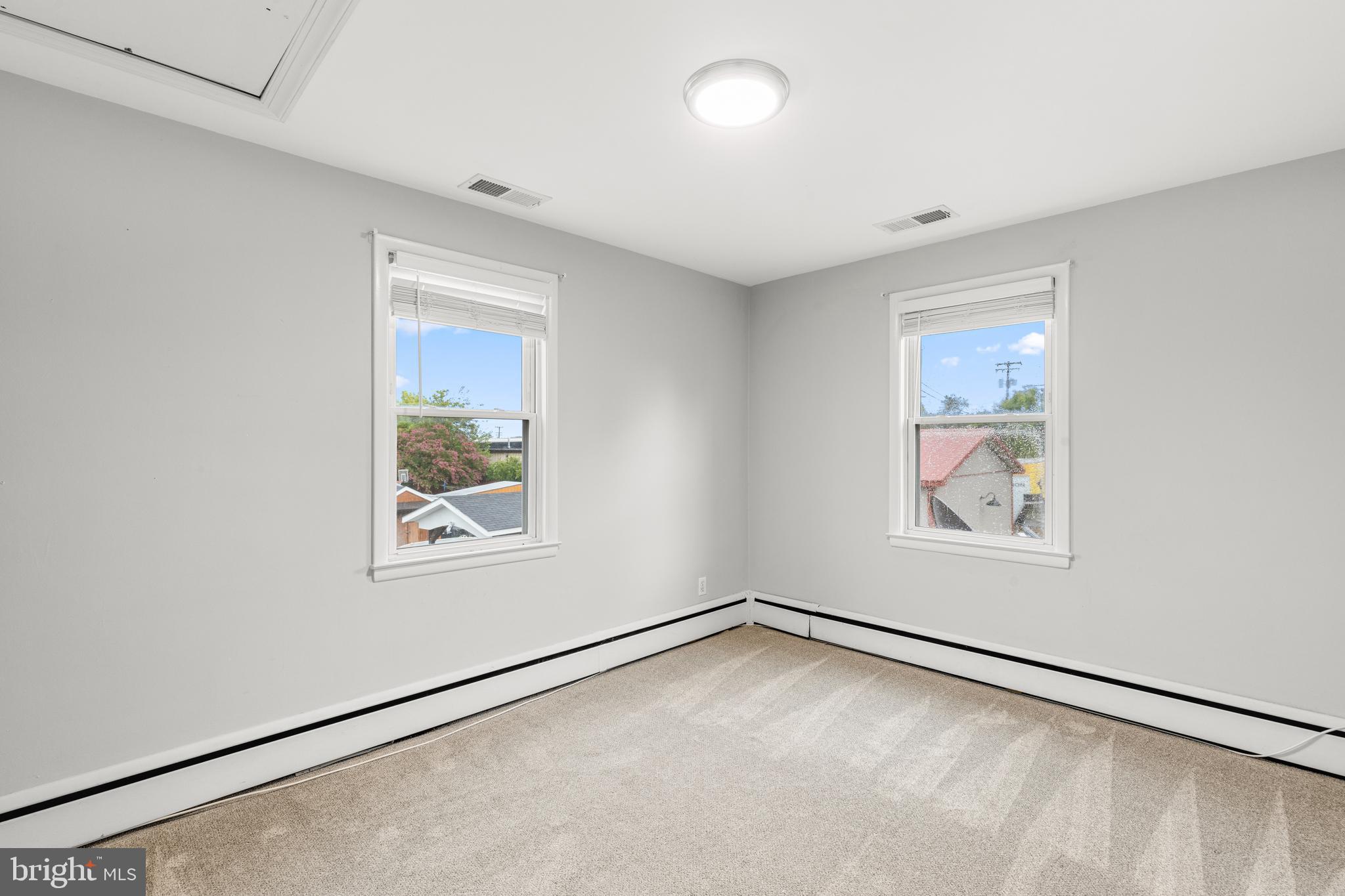 PHILADELPHIA HEIGHTS - Residential