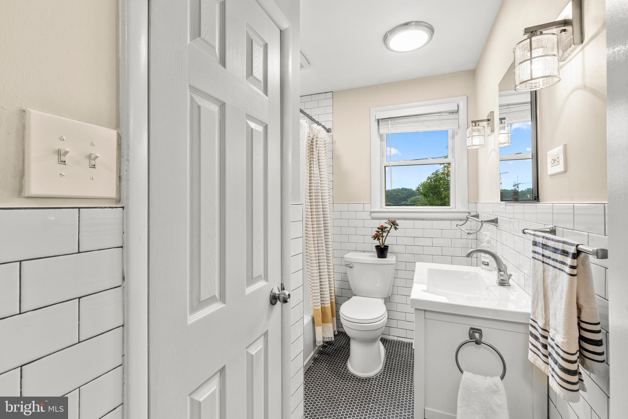 PHILADELPHIA HEIGHTS - Residential