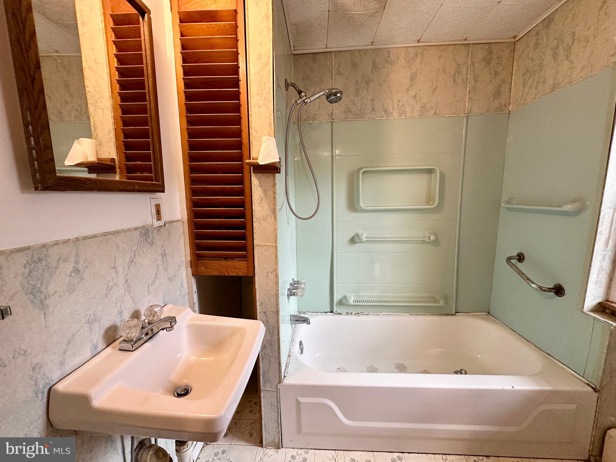 CATONSVILLE - Residential