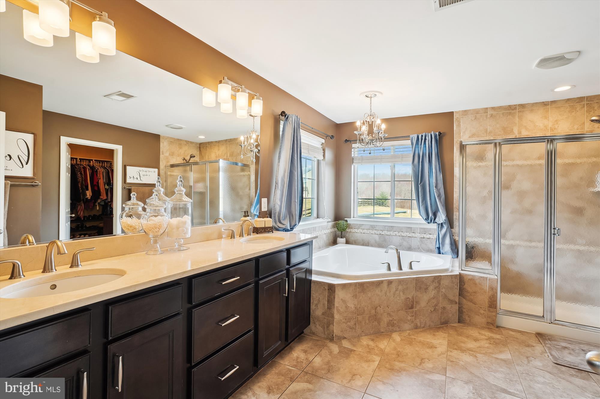 JAMISONS FARM - Residential