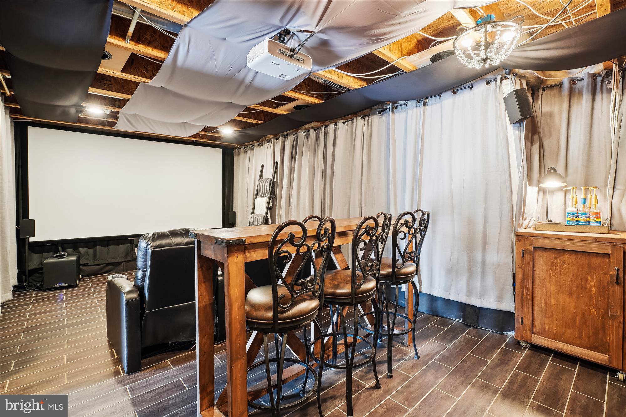 JAMISONS FARM - Residential