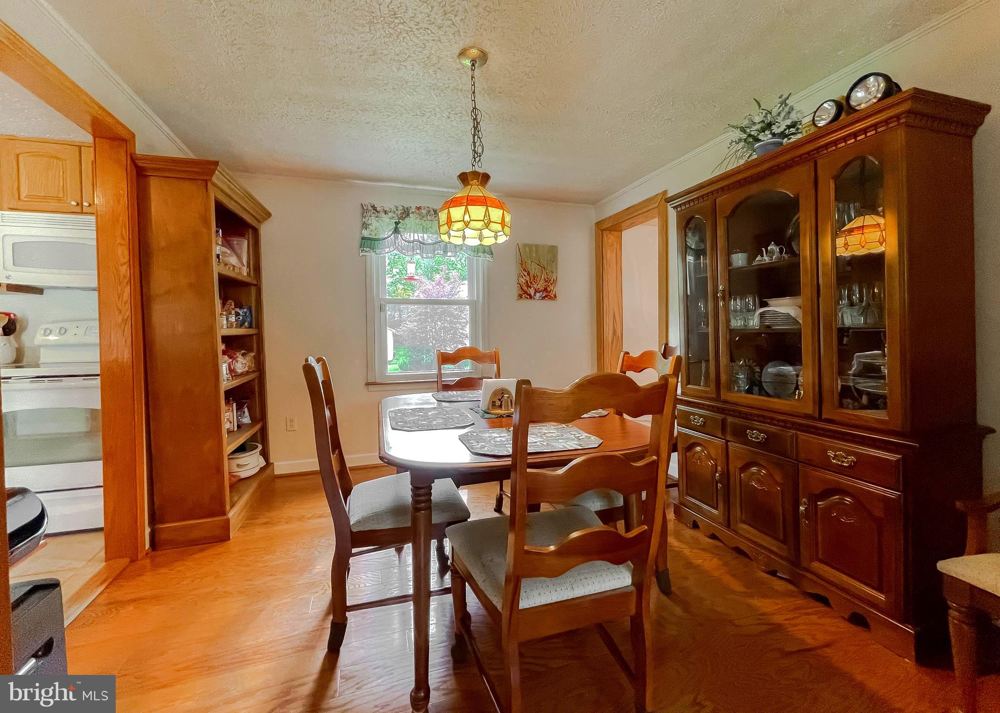 COUNTRY LAKES - Residential