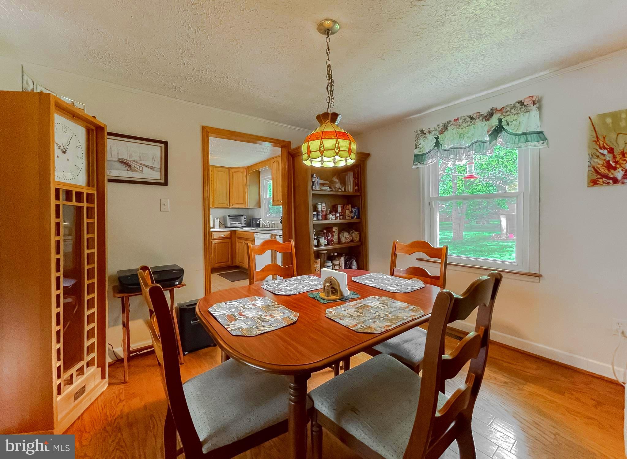 COUNTRY LAKES - Residential