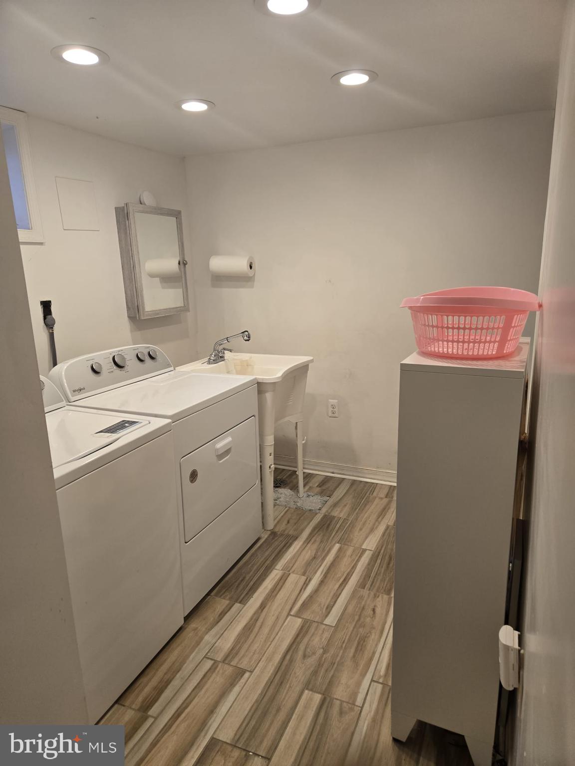 SEABROOK PARK - Residential Lease