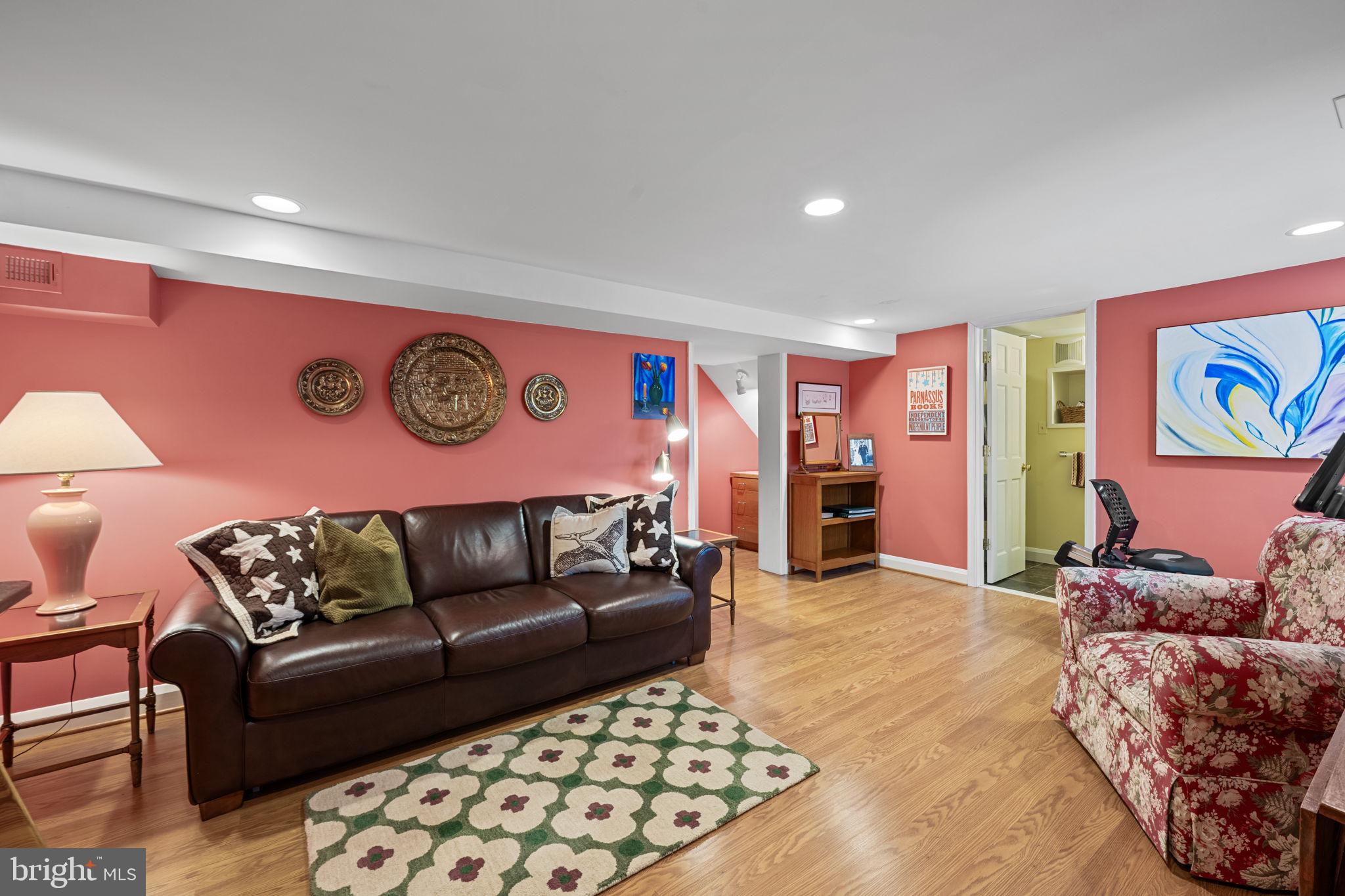 RUXTON - Residential