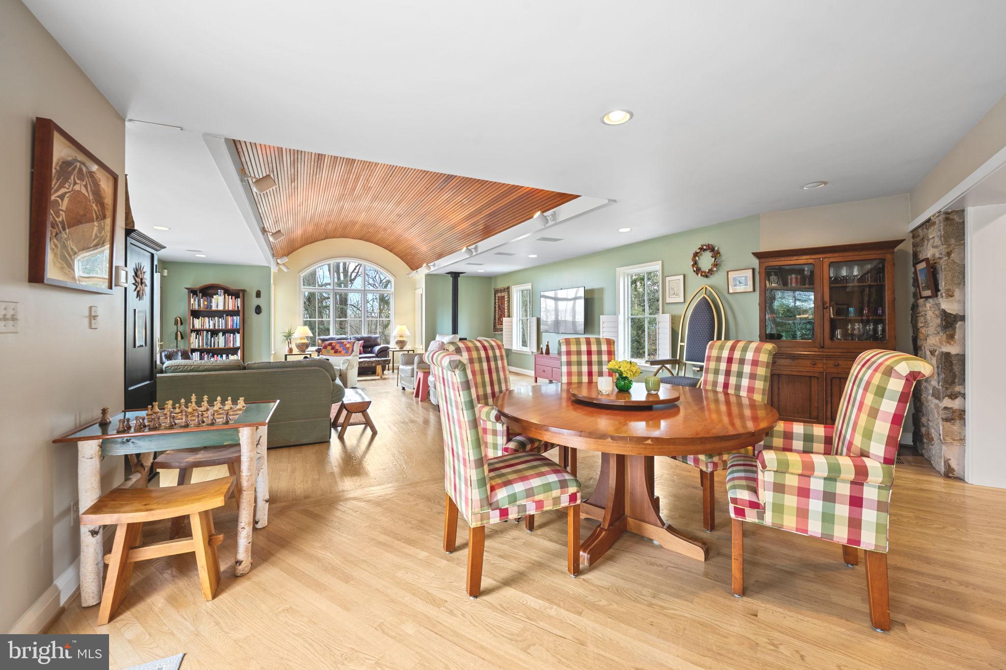 RUXTON - Residential