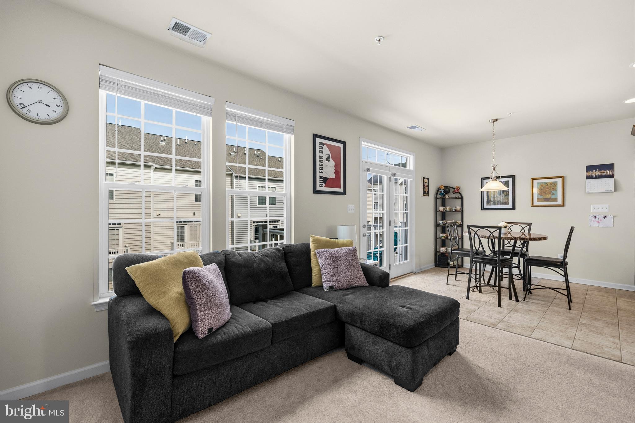 MARKET SQUARE - Residential