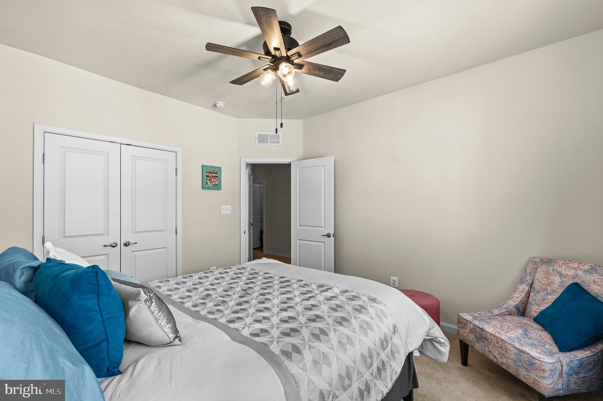 MARKET SQUARE - Residential