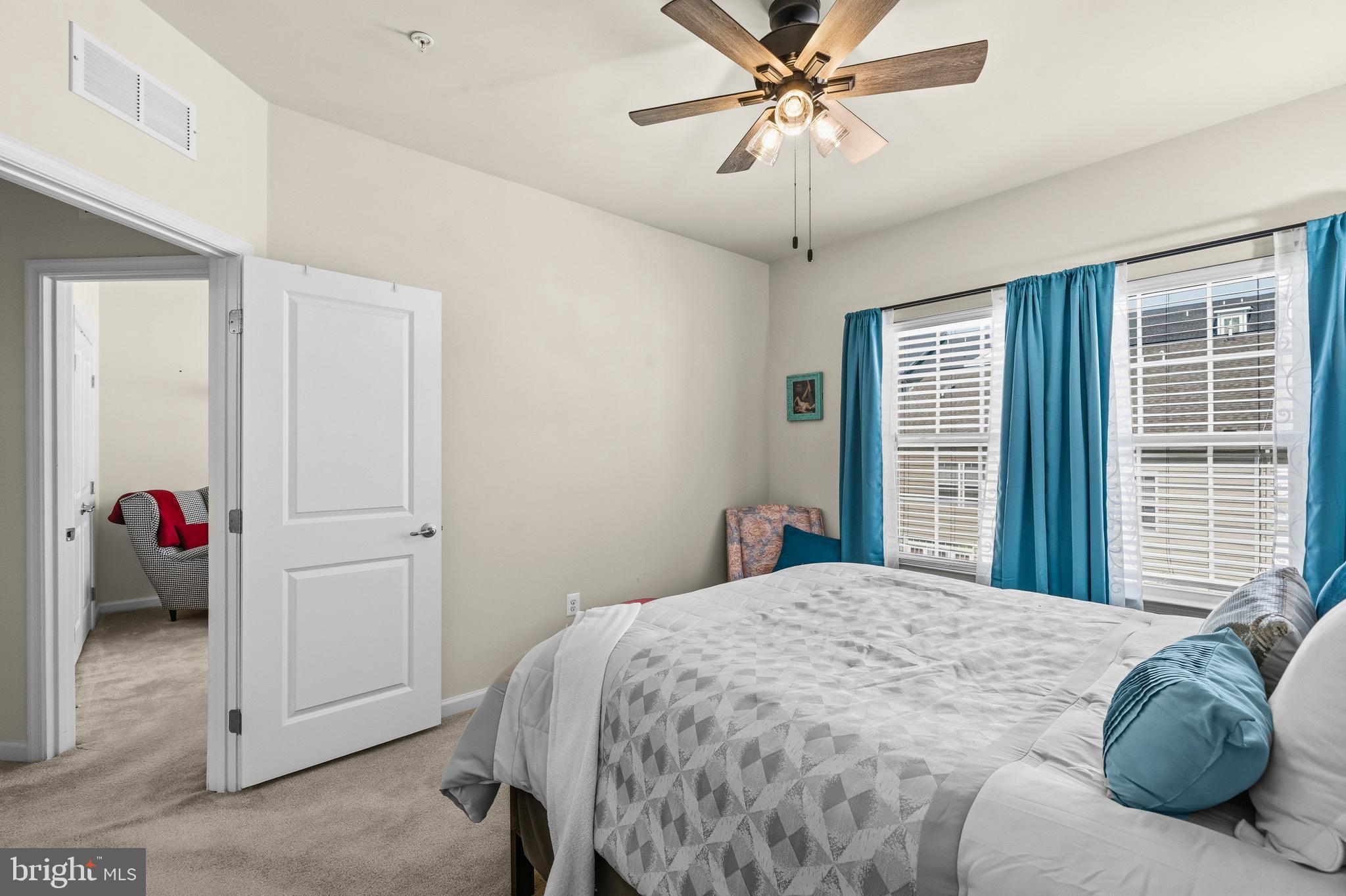 MARKET SQUARE - Residential