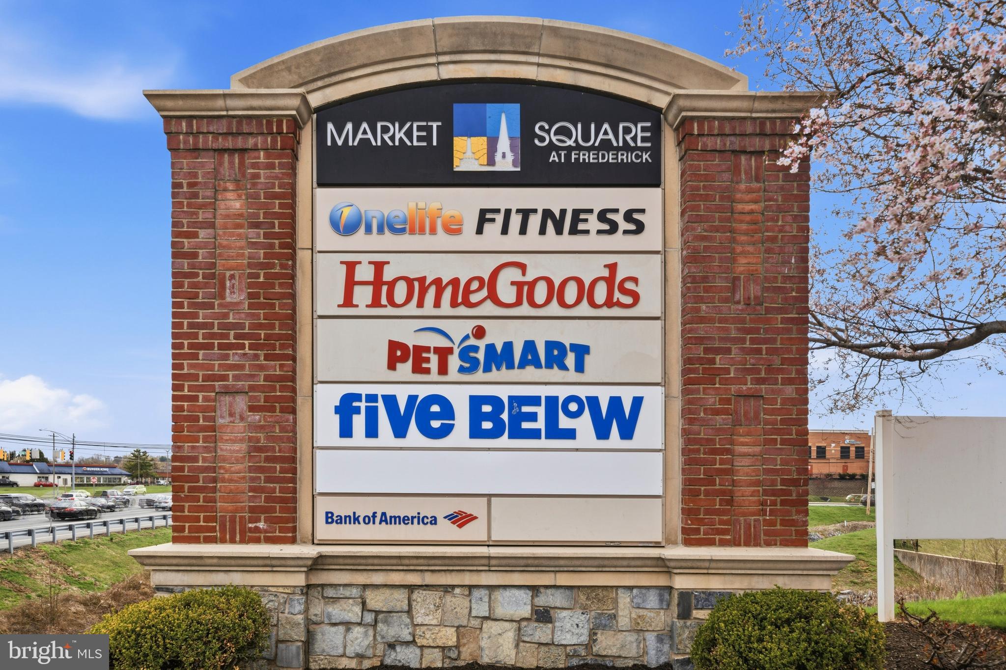 MARKET SQUARE - Residential