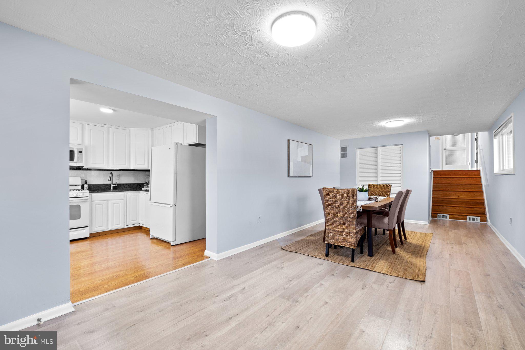 COLLEGE PARK ESTATES - Residential