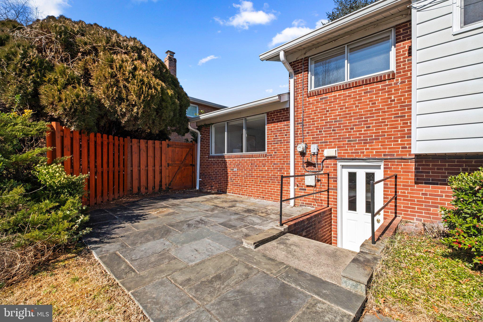 COLLEGE PARK ESTATES - Residential