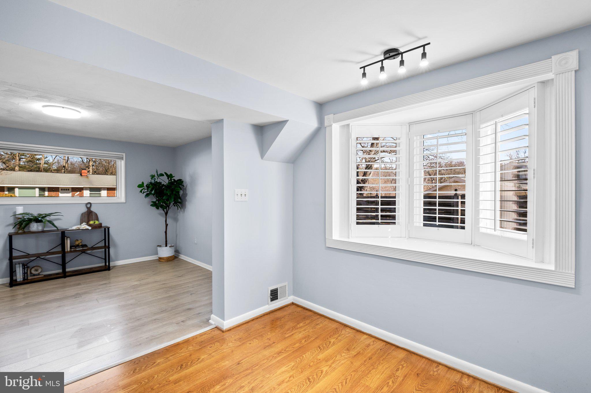 COLLEGE PARK ESTATES - Residential