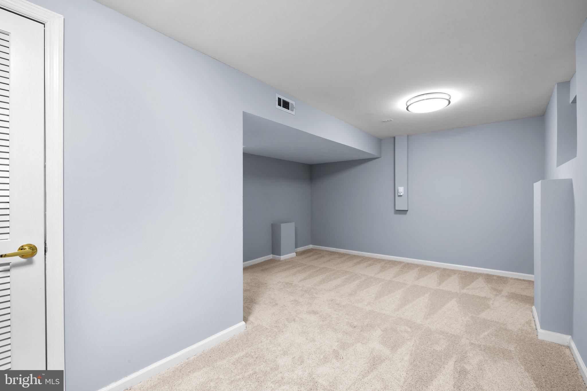 COLLEGE PARK ESTATES - Residential