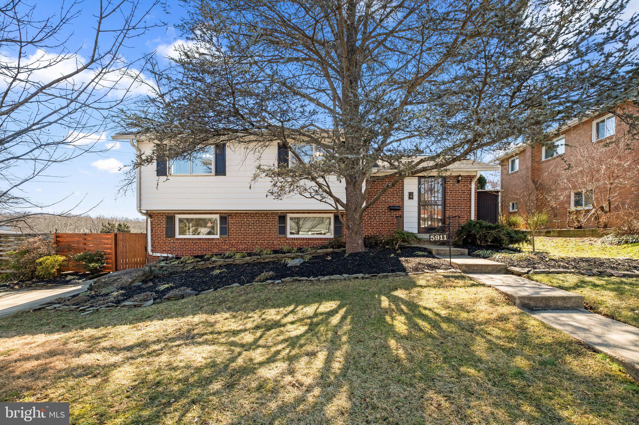 COLLEGE PARK ESTATES - Residential