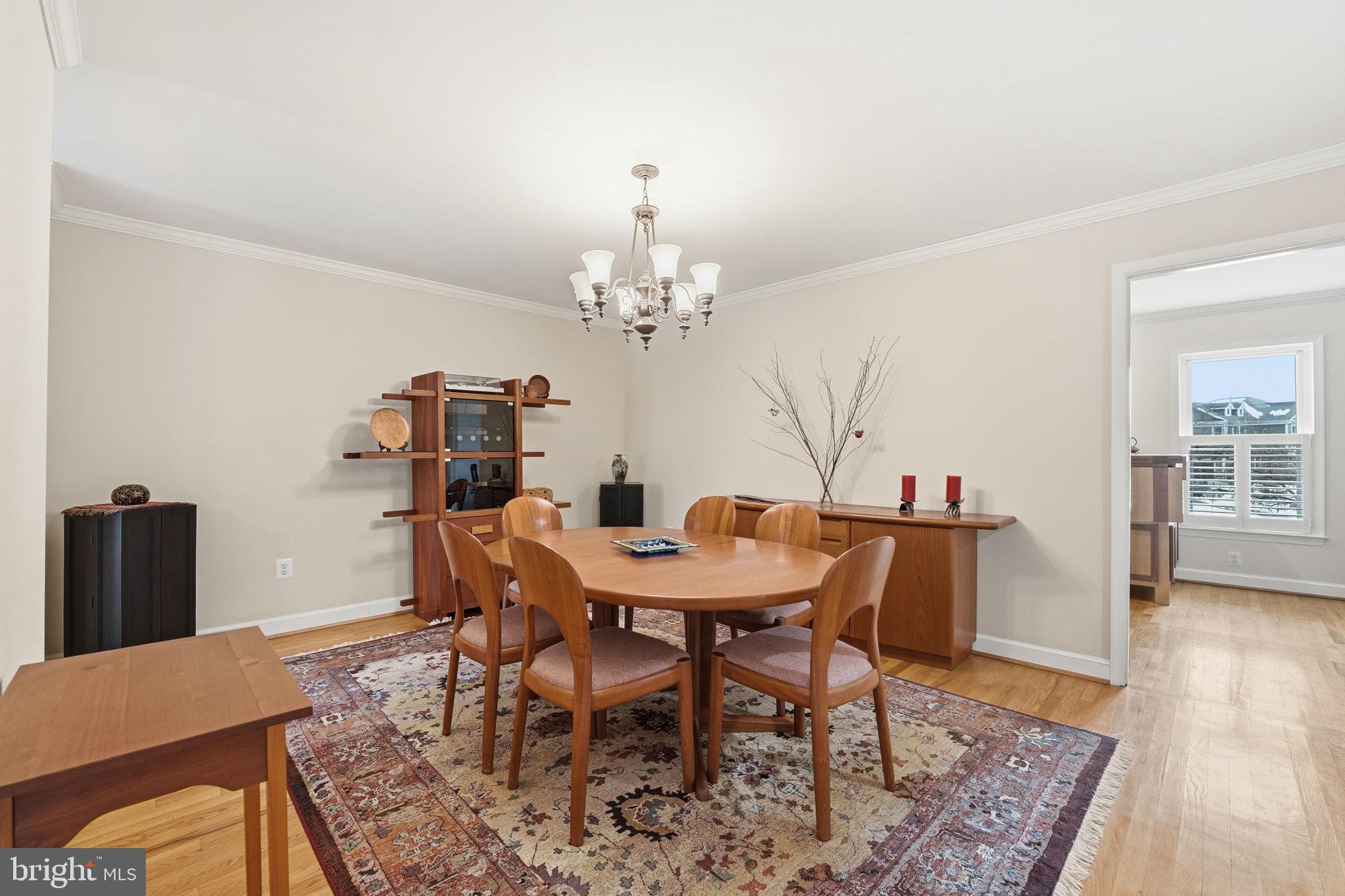 MCLEAN PARK MANOR - Residential