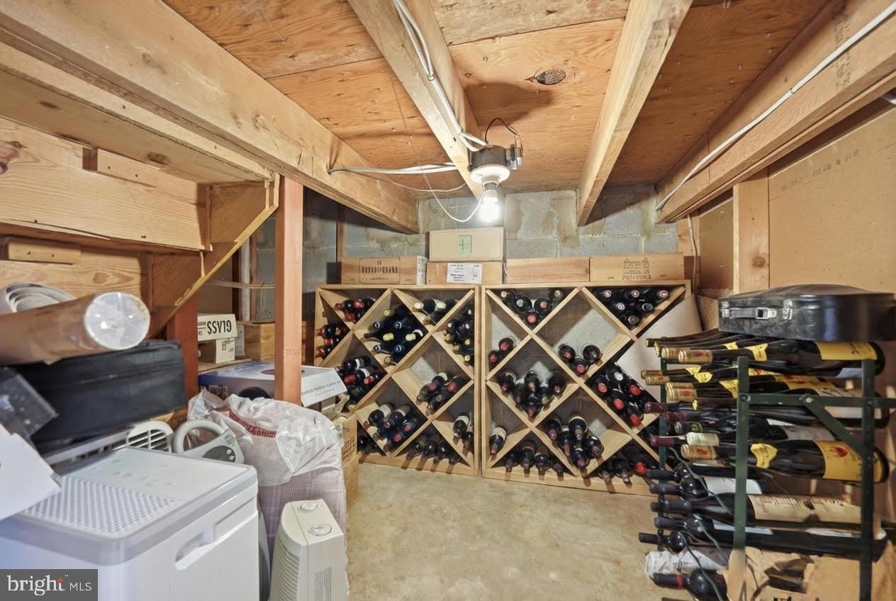 MCLEAN PARK MANOR - Residential