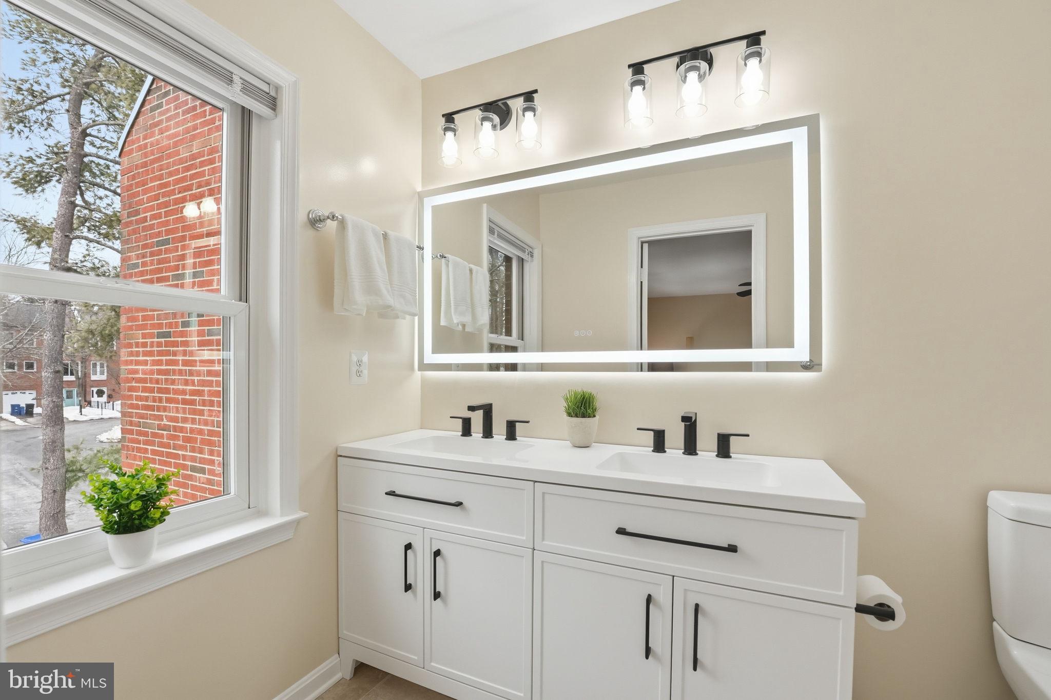 MCLEAN PARK MANOR - Residential