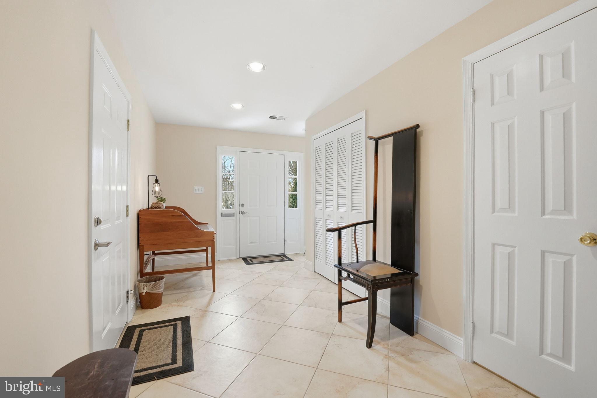 1566 WESTMORELAND STREET B