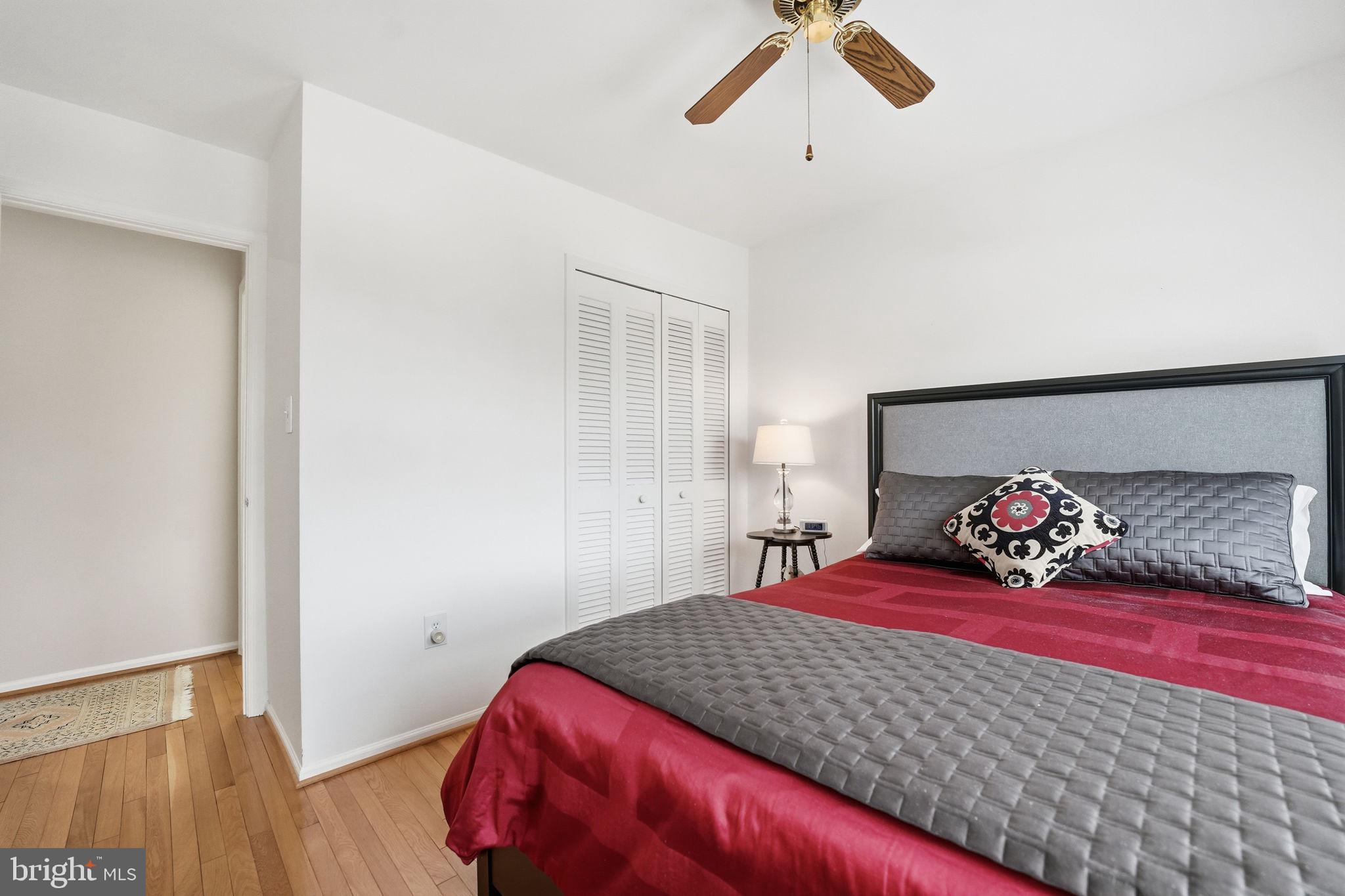 MCLEAN PARK MANOR - Residential