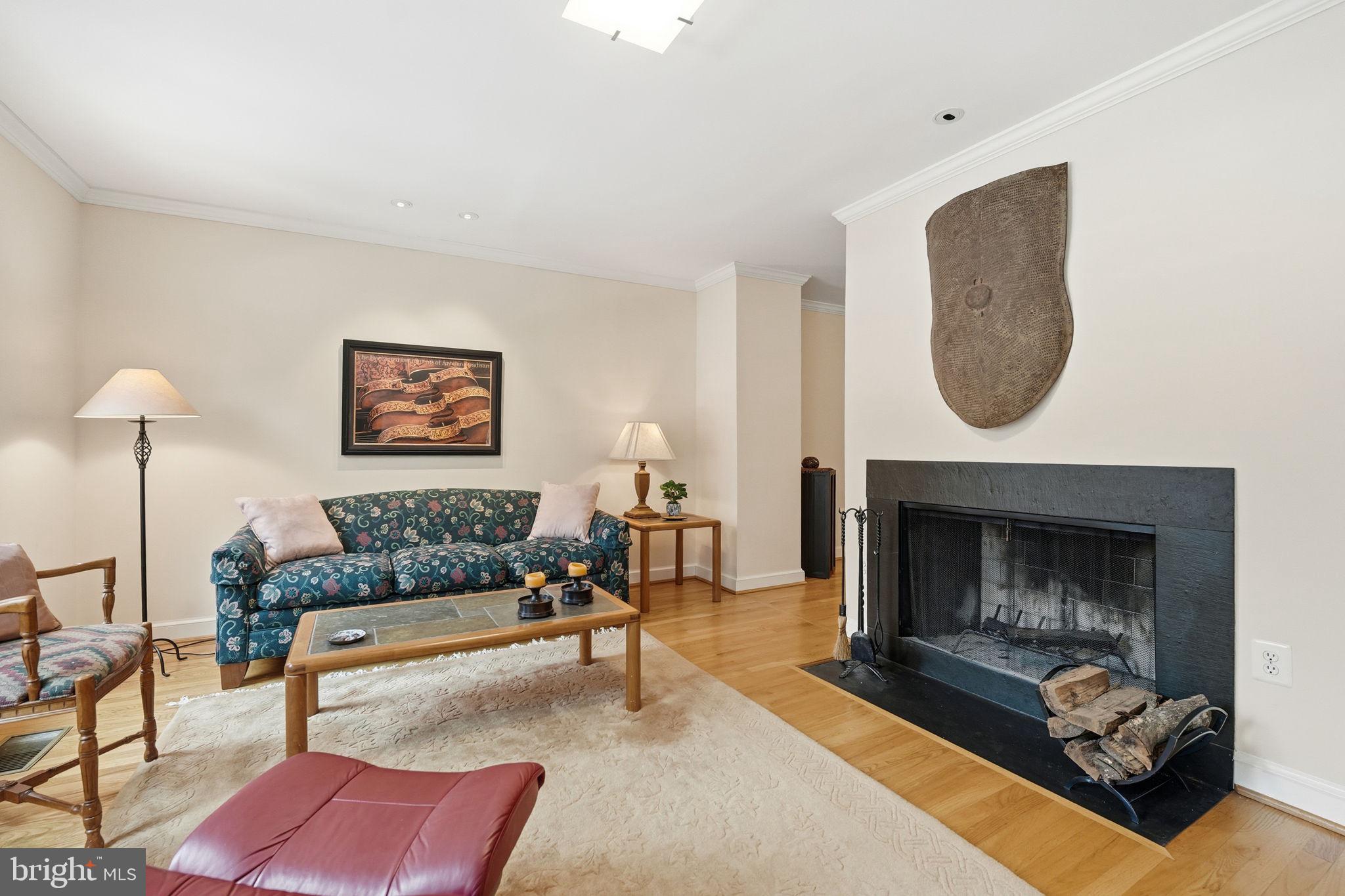 MCLEAN PARK MANOR - Residential