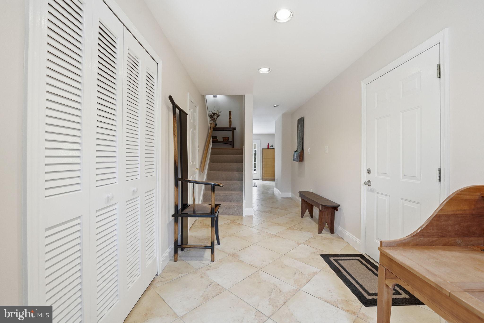 1566 WESTMORELAND STREET B