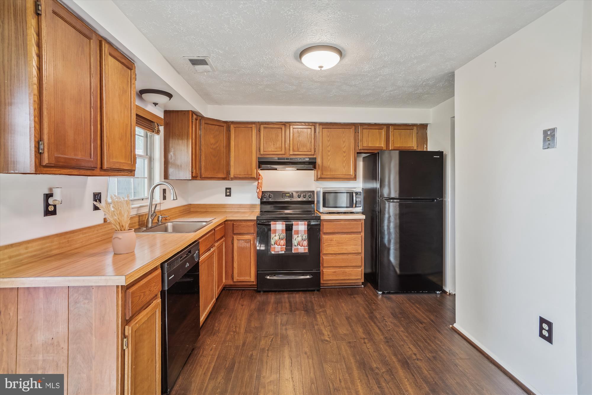 MARLBOROUGH TOWNE - Residential