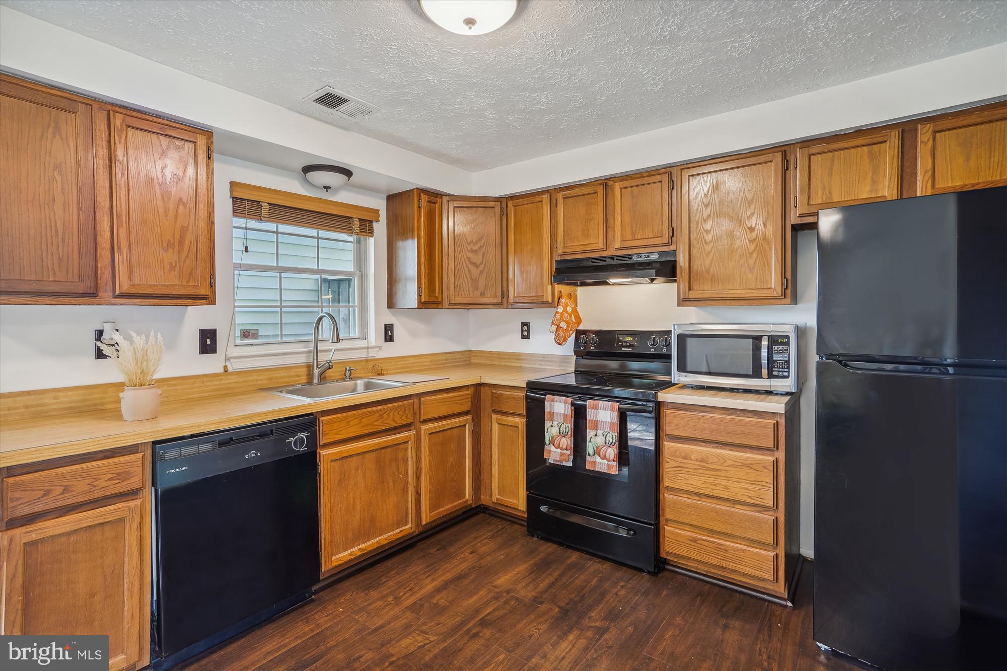 MARLBOROUGH TOWNE - Residential