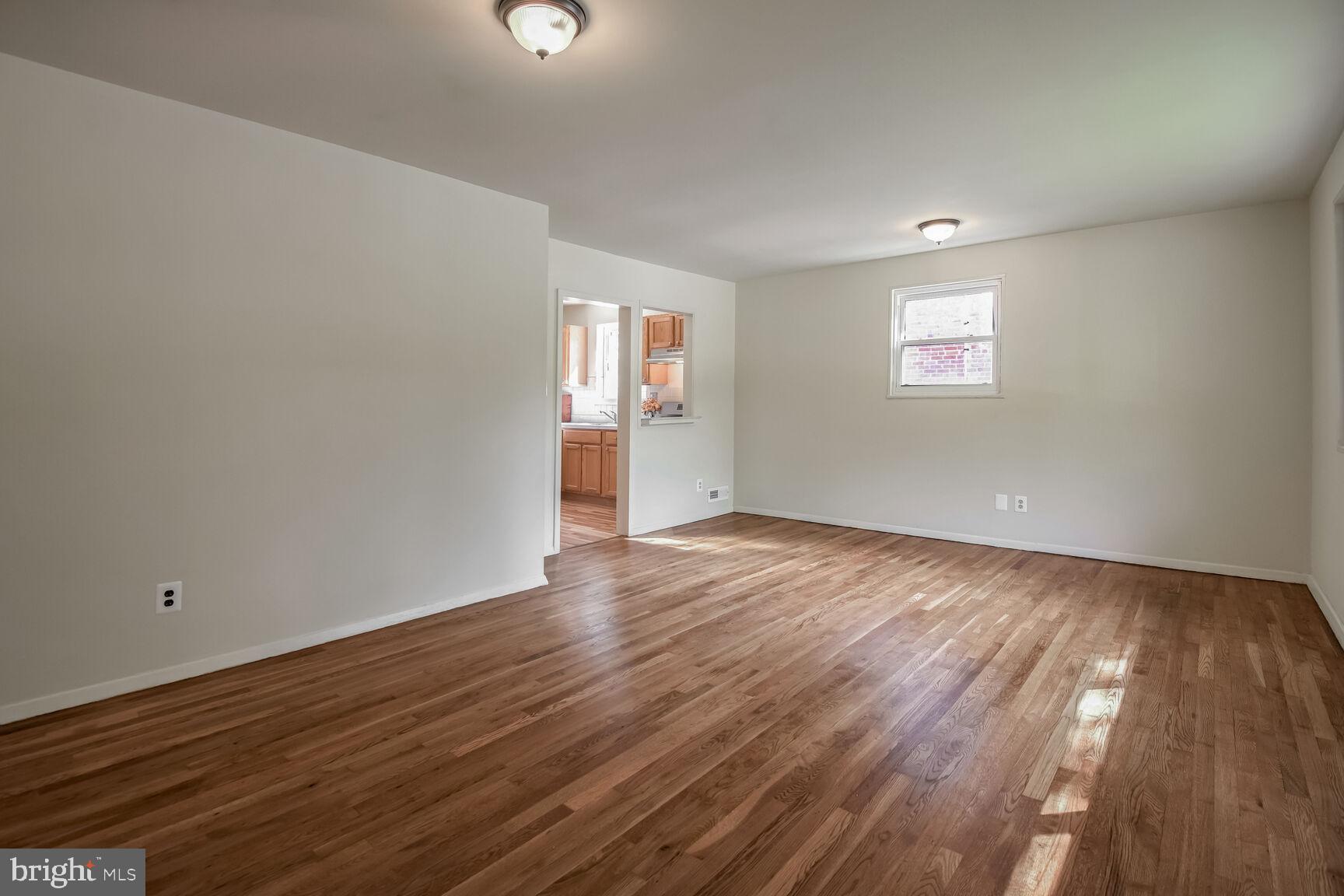 WHEATON CREST - Residential