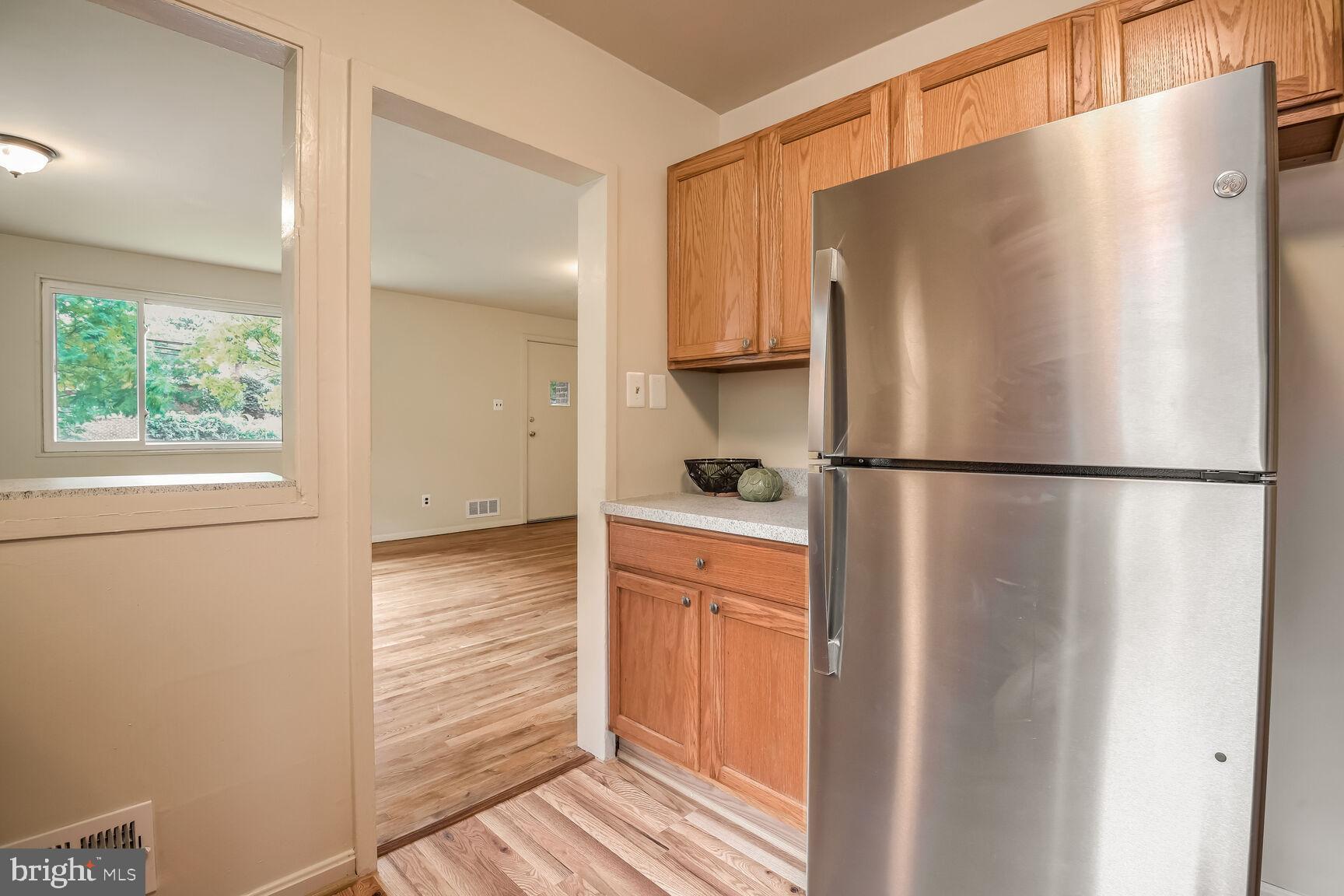 WHEATON CREST - Residential