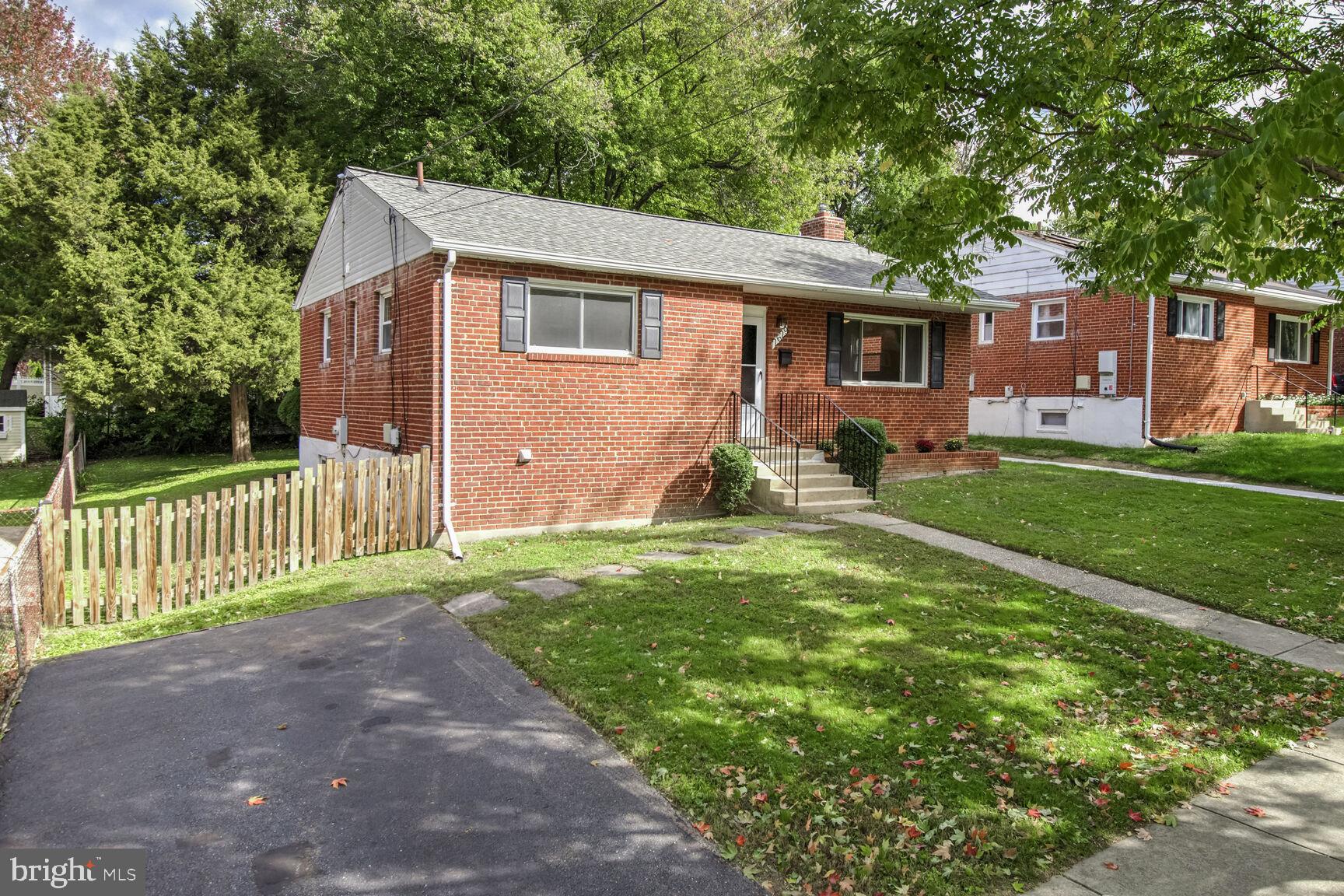 WHEATON CREST - Residential