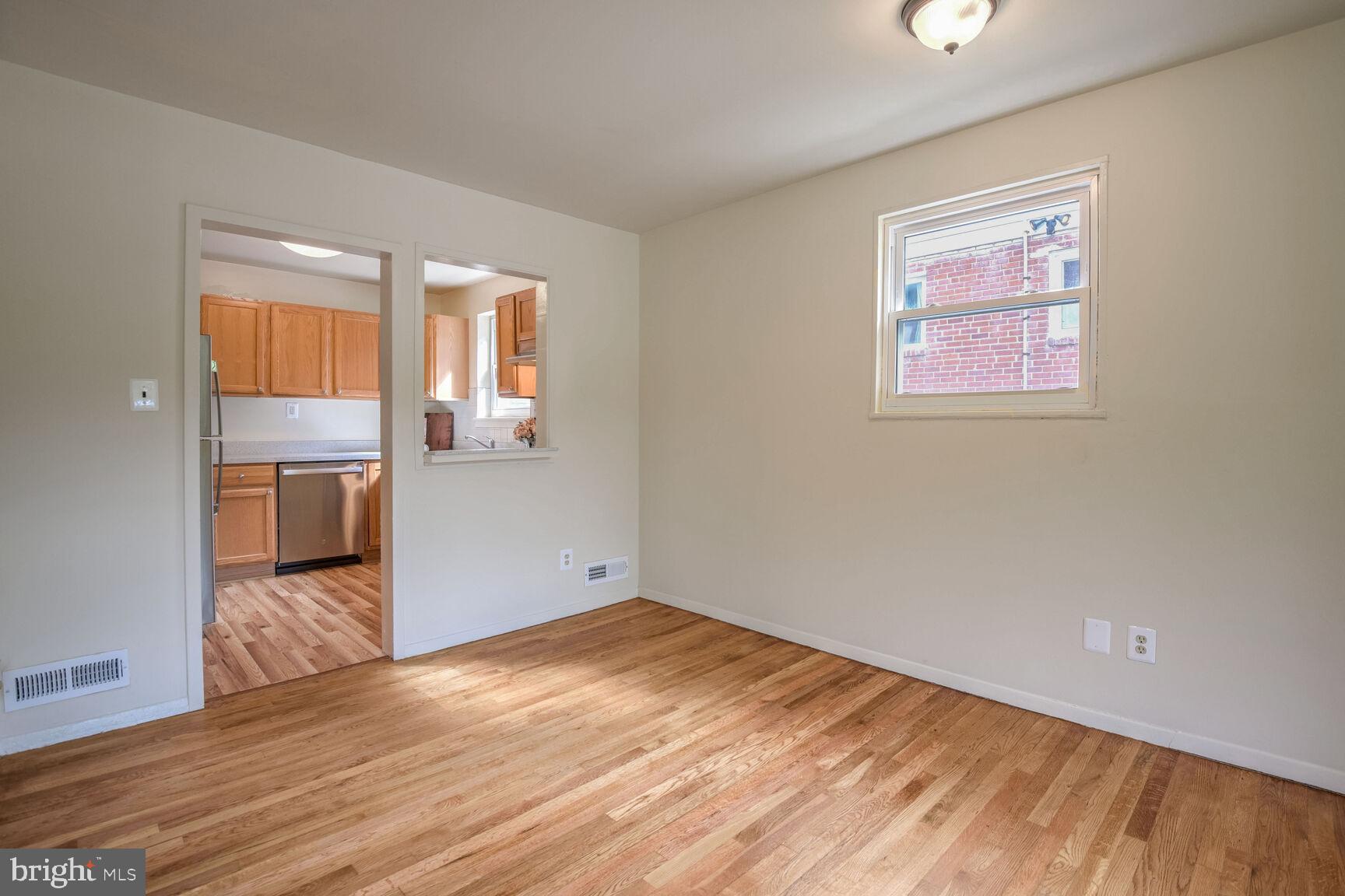 WHEATON CREST - Residential