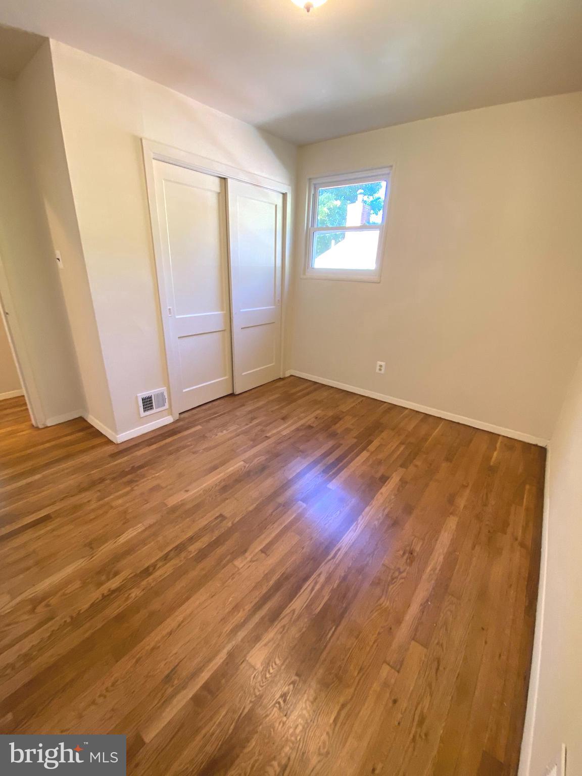 WHEATON CREST - Residential